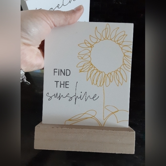 Sunflower Decor & Poly Mailer Bundle - Picture 6 of 8